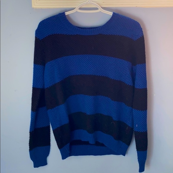 Forever 21 Tops - Black and blue long sleeve knit